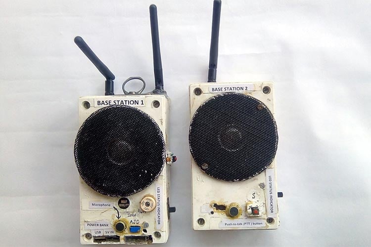 Long Range Arduino Based Walkie Talkie using nRF24L01 Long Range Arduino Based Walkie Talkie using nRF24L01