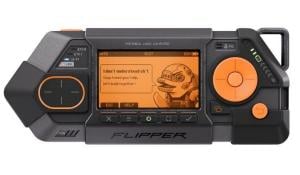 First Look at the Flipper One Linux Cyberdeck 
